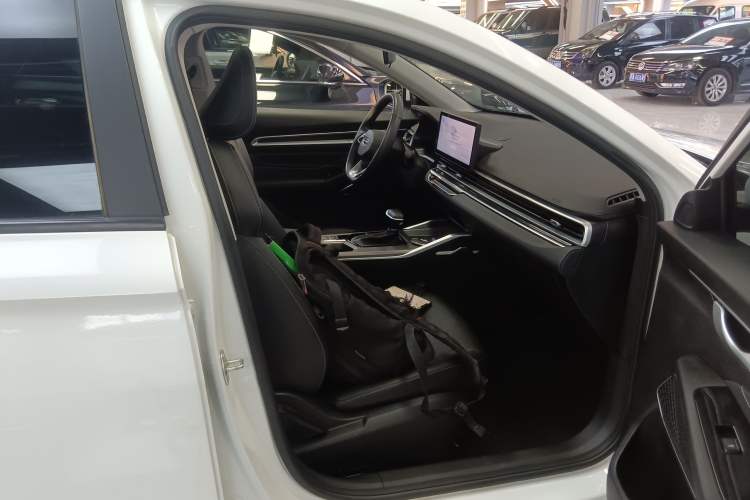 Used Geely Auto Emgrand 2023 4th Generation Champion Edition 1.5L CVT Luxury Model