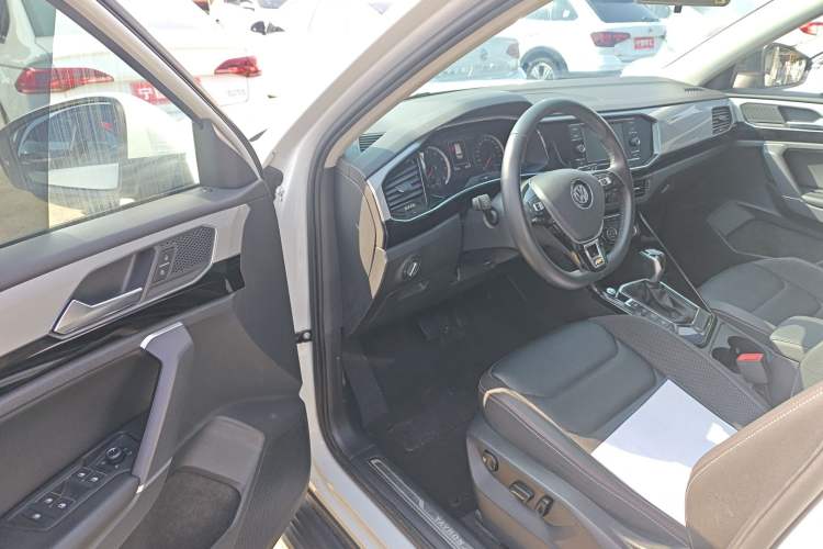 Used Volkswagen Tayron 2019 330TSI Two-Wheel-Drive Luxury Version China V Emission Standard
