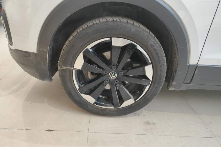 Used Volkswagen Tacqua 2021 200TSI DSG JoyConnect Edition
