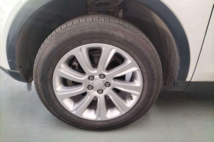 Used Land Rover Discovery Sport 2019 240 PS SE Version China VI Standard
