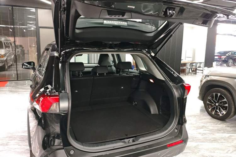 Used Toyota RAV4 2022 Dual-Engine 2.5L E-CVT Four-Wheel Drive Elite Plus Edition
