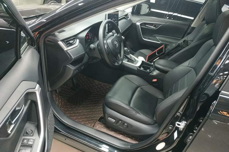 Used Toyota Wildlander 2020 2.0L CVT Two-Wheel Drive Luxury Edition