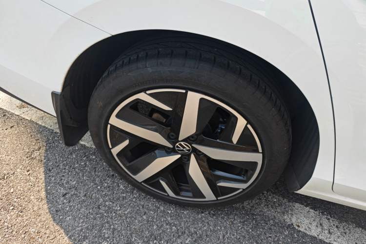 Used Volkswagen Lamando 2024 Lavida L 280TSI DSG Cool & Spicy Edition
