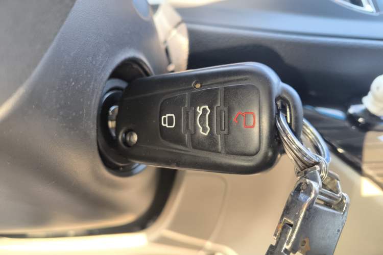 Used Roewe 360 2015 1.5L manual luxury edition