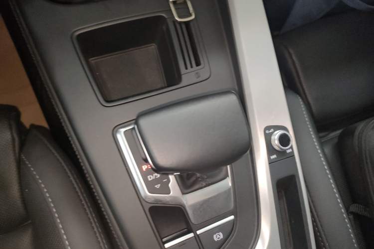 Used Audi A4L 2022 40 TFSI Luxury Dynamic Model