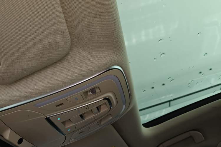 Used BYD Tang New Energy 2018 DM 2.0T All-Wheel Drive Smart Connect Innovation Model 5 Seats China V Emission Standard
