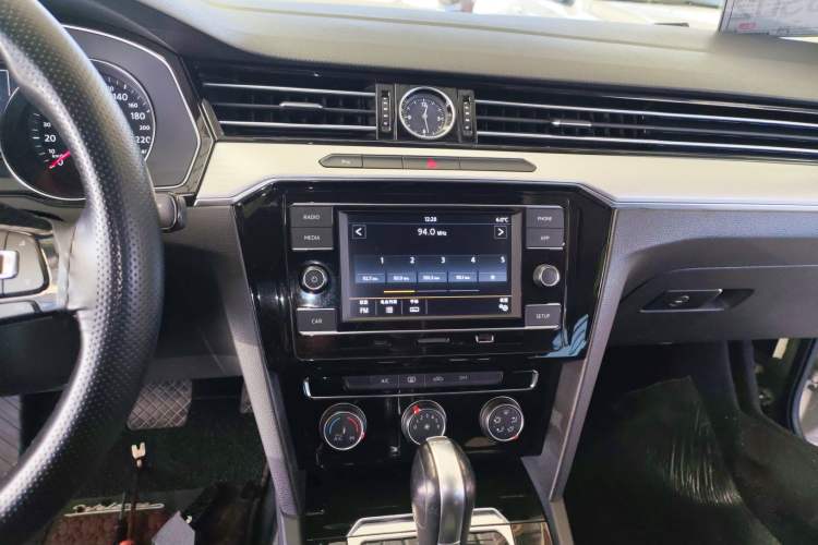 Used Volkswagen Magotan 2018 330TSI DSG Advanced Model
