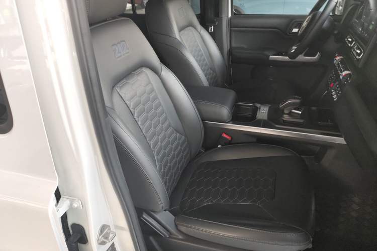 Used  T01 2024 2.0T Mechanic