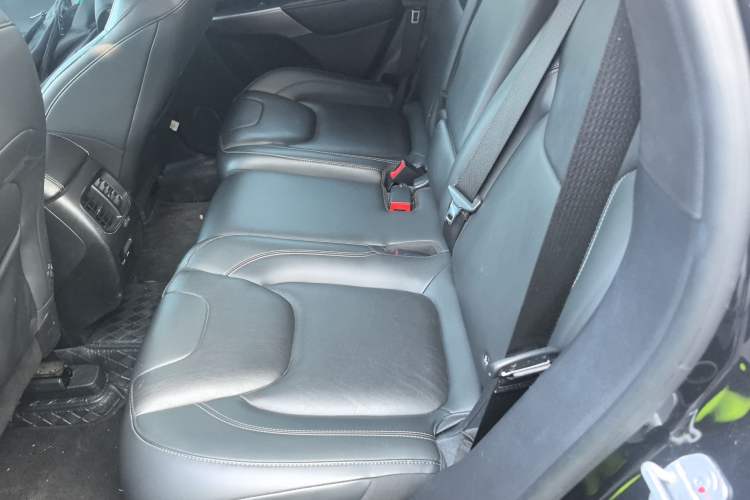 Used  Cherokee 2019 2.0T Two-Wheel Drive Smart Enjoyment Version China VI