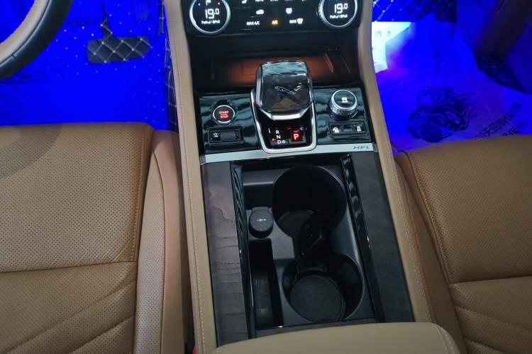 Used Jaguar XFL 2023 XFL 2.0T P250 Two-Wheel-Drive Luxury Deluxe Edition
