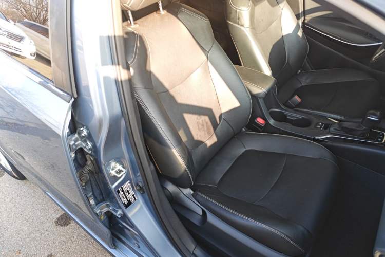 Used Toyota Corolla 2019 Dual-Engine 1.8L E-CVT Flagship Edition