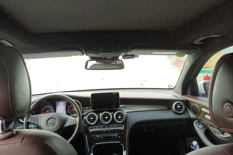 Used Mercedes-Benz GLC 2017 GLC 260 4MATIC Luxury Model