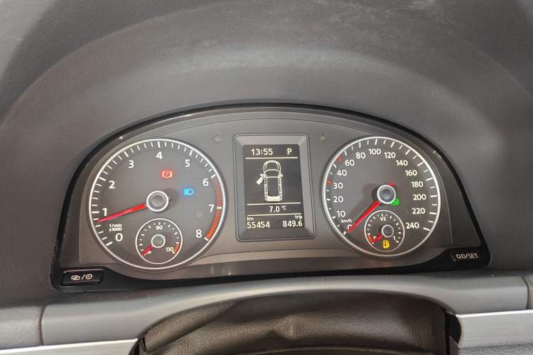 Used Volkswagen Touran 2015 1.4T DSG Luxury Edition 5-Seater