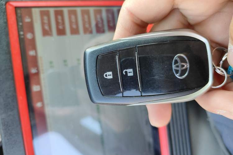 Used Toyota RAV4 2015 2.0L CVT Four-Wheel Drive New Edition
