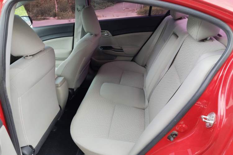 Used Honda Civic 2014 1.8L automatic comfort version
