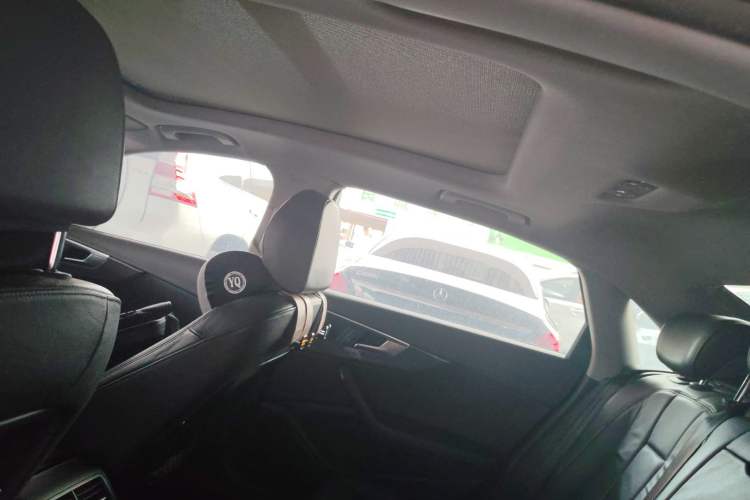 Used Audi A4L 2018 30th Anniversary Edition 40 TFSI Fashion Model
