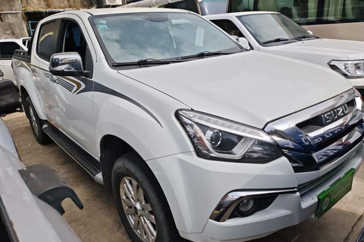 Used Isuzu D-MAX 2020 1.9T Two-Wheel Drive Automatic Comfort Edition China VI Standard RZ4E Hi-Power