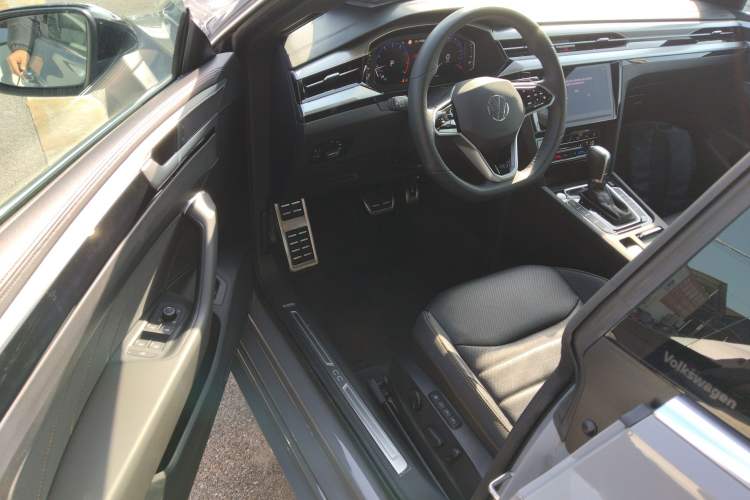 Used Volkswagen FAW-Volkswagen CC 2024 380TSI Striking All-Encompassing Edition
