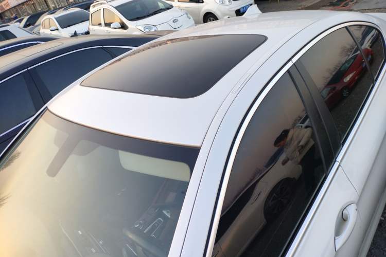 Used BMW 5 Series 2015 520i Elegant Edition
