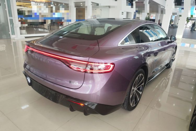 Used Hima Luxeed S7 2025 785 km Ultra