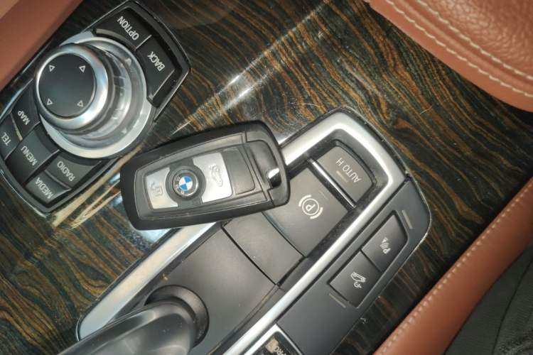 Used BMW X3 2013 Facelifted xDrive20i Luxury Edition
