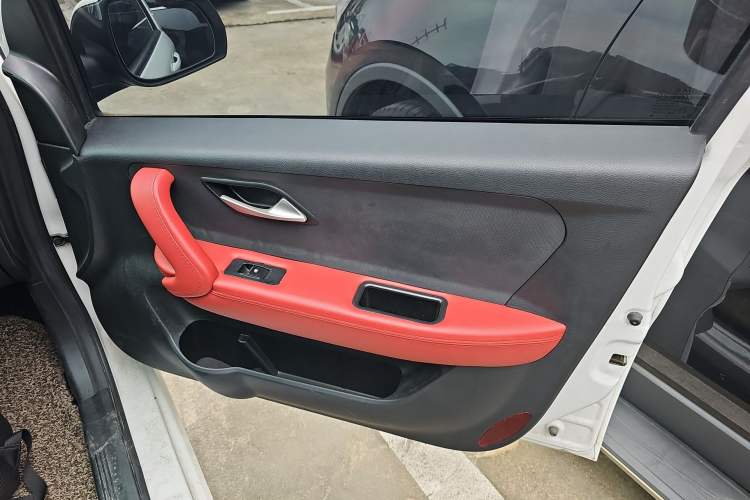 Used  iEV6E 2018 Upgraded iEV6E Luxury Model
