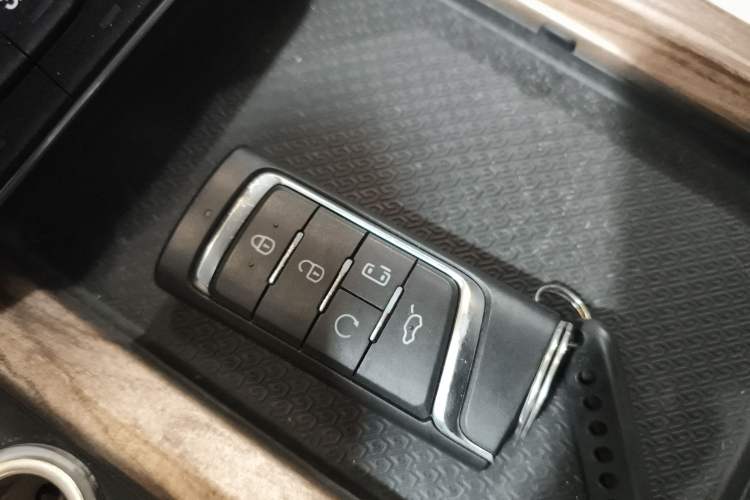 Used GAC Trumpchi M8 2018 320T Luxury Edition
