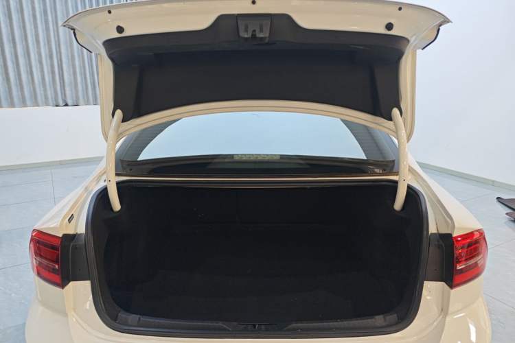 Used Volkswagen Lamando 2021 230TSI DSG Fashion Edition
