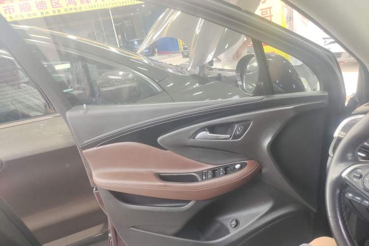 Used Buick Envision 2018 28T Four-Wheel Drive Luxury Model
