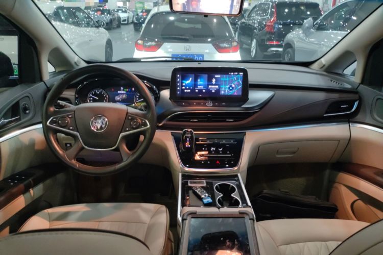 Used Buick GL8 2021 Land Cruiser Executive 652T Premium Model
