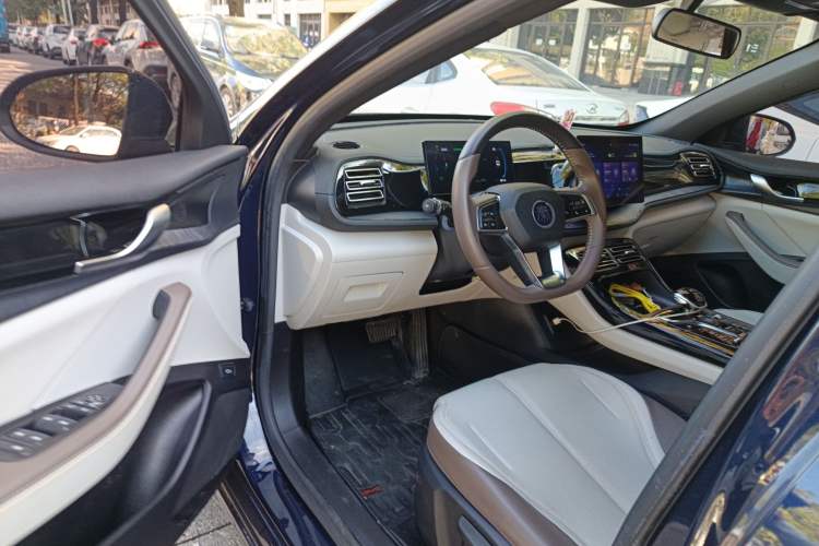 Used BYD Qin PLUS 2023 Champion Edition DM-i 55KM Leading Model
