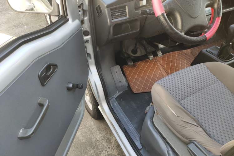 Used Wuling Zhiguang 2015 1.2L Practical LS-I Model
