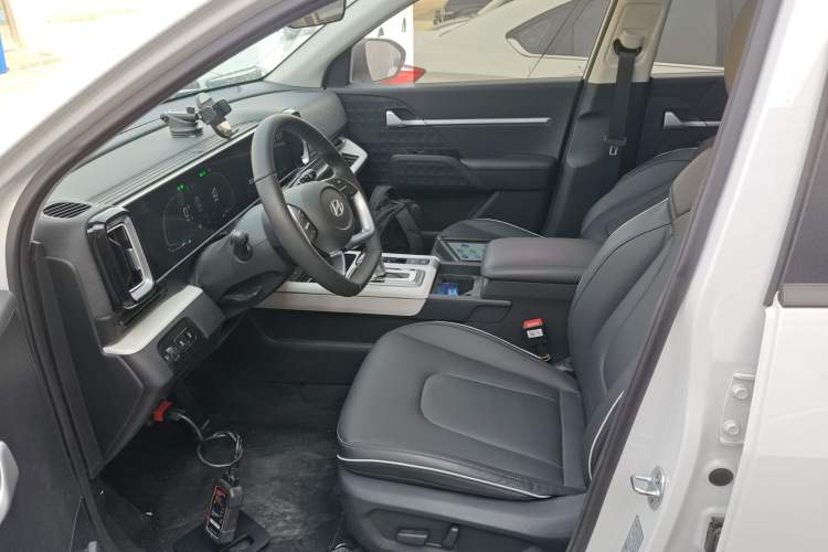 Used Hyundai ix35 2023 Musso 2.0L Deluxe Edition DLX
