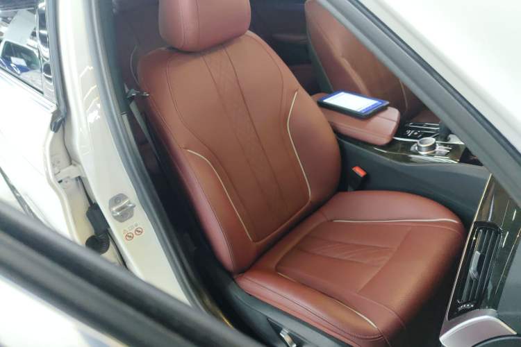 Used BMW 5 Series 2022 Restyled 525Li M Sport Package
