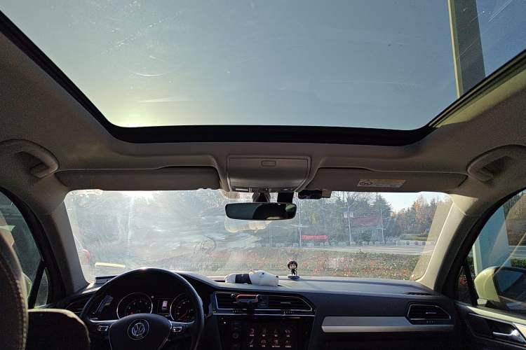 Used Volkswagen Tiguan L 2019 330TSI Automatic Two-Wheel Drive Smart Luxury Version China VI Standard