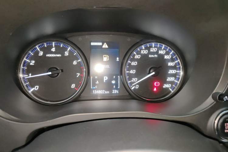 Used Mitsubishi Outlander 2019 2.4L 4x4 Zhi Xiang Edition 5 Seats China VI Standard
