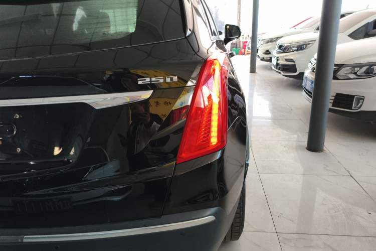 Used Cadillac XT5 2018 25T Luxury Model