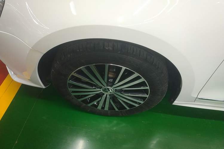 Used Volkswagen Sagitar 2017 230TSI Automatic Luxury Edition