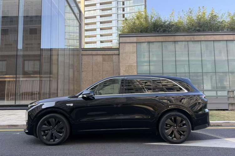 Used Li Auto L6 2025 Pro Smart Refresh Edition
