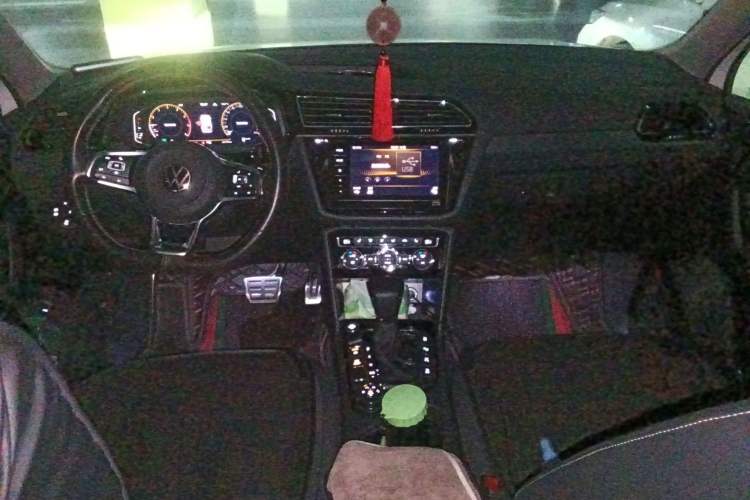 Used Volkswagen Tiguan L 2021 380TSI Automatic All-Wheel Drive R-Line Comfort Plus 7-Seater
