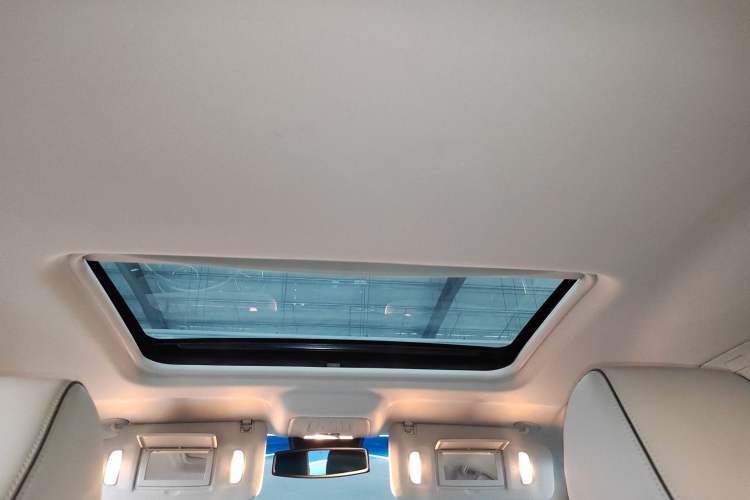 Used Buick GL8 2022 Land Business Class 652T Luxury Model