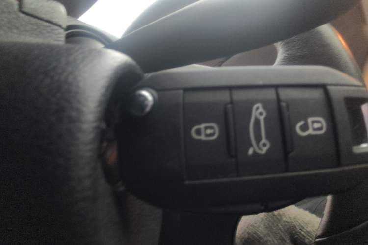 Used Peugeot 3008 2013 2.0L Automatic Trend Edition