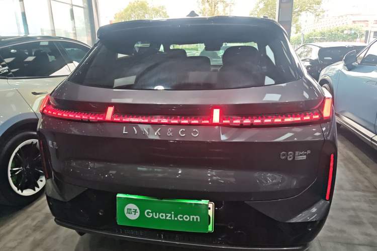 Used Lynk & Co 08 EM-P 2023 220 km Limited-Time Edition
