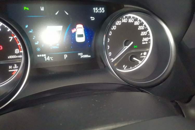 Used Toyota Camry 2021 2.0G Luxury Edition
