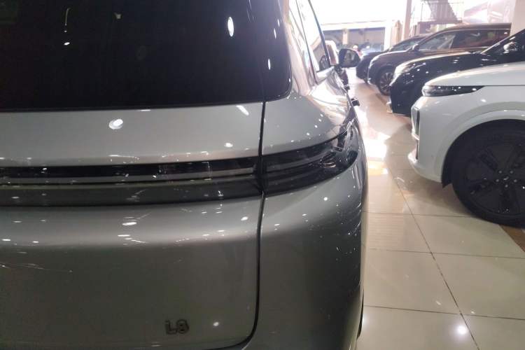 Used Li Auto L8 2023 Max model
