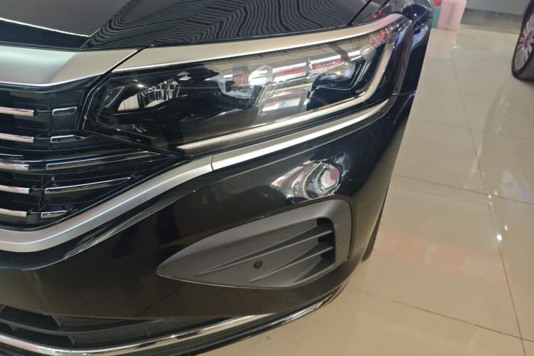 Used Volkswagen Passat 2025 Outstanding Model 330TSI Elite Edition
