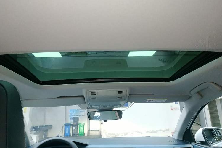 Used Volkswagen Lavida 2023 New Sharp 1.5L Automatic Outstanding New Vision Edition
