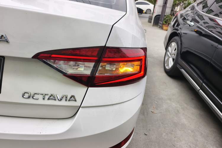 Used Skoda Octavia 2020 1.5L Automatic SmartDrive Luxury Edition
