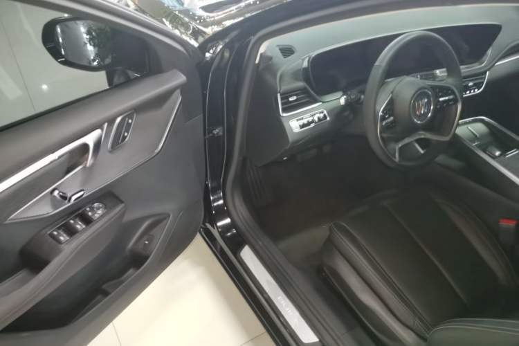 Used Buick LaCrosse 2023 28T Prestige Edition
