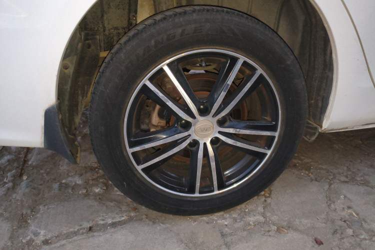 Used BYD Surui 2015 1.5L Manual Luxury Model
